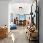 Sole D'oro Sunset & Caldera View Grand Вилла *